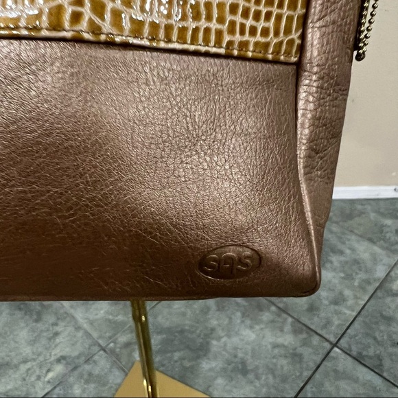 Vtg SAS Metallic Bronze Brown LEATHER CROSSBODY Handbag w/ Croc Trim Casual EUC - Picture 3 of 16